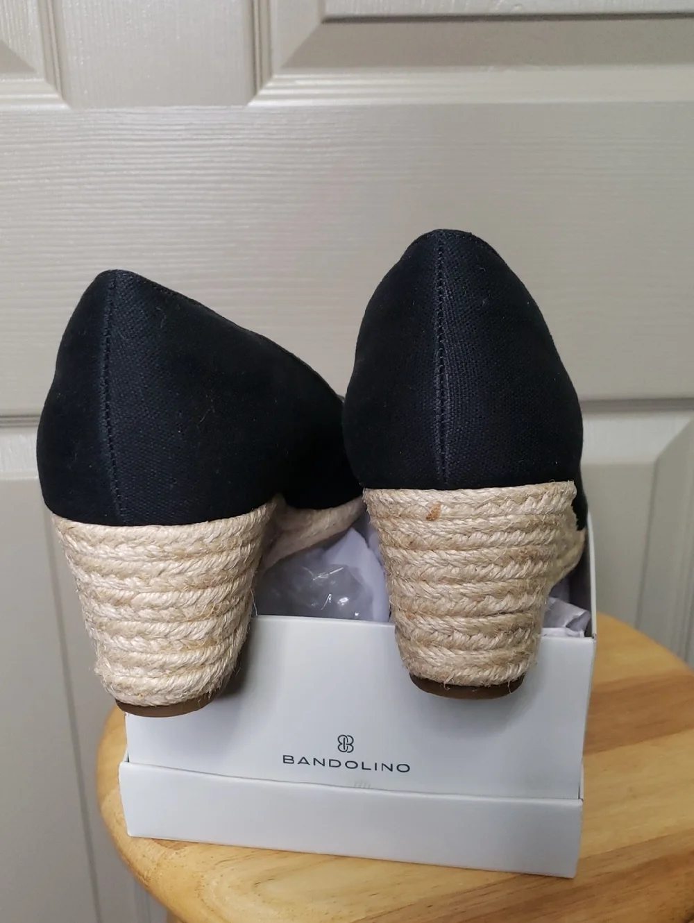 NEW In Box Bandolino Black Espadrille Peep-Toe Wedge Sandals Size 10